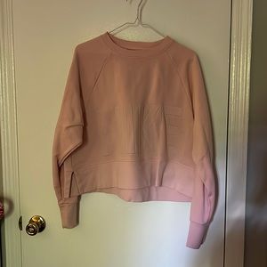 NIKE dri-fit logo crewneck.